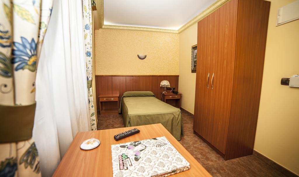 Hotel Real de Castilla Tordesillas Camera foto